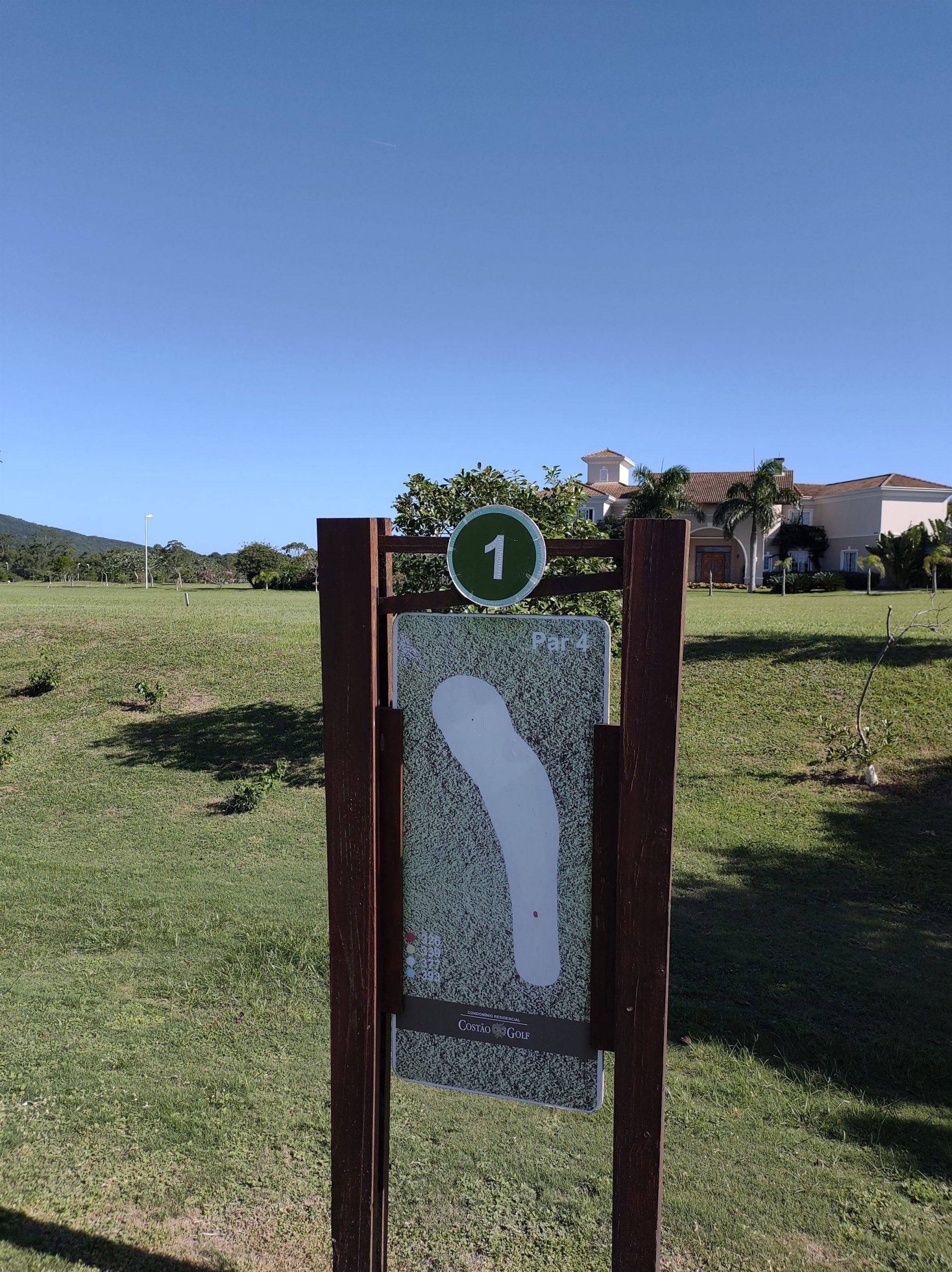 Quais são os equipamentos para jogar golfe? – Costão Golf Club